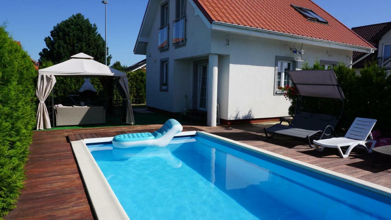Villa Dom Przy Basenie Puck Esterno foto