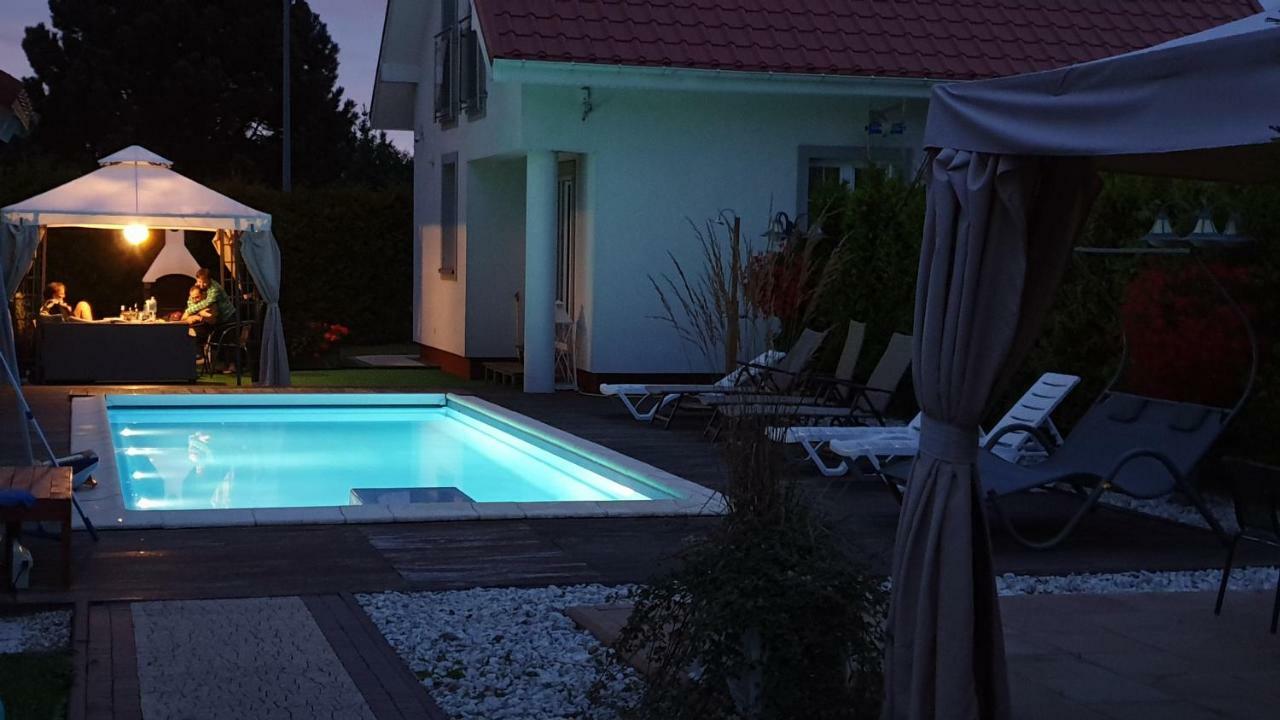 Villa Dom Przy Basenie Puck Esterno foto